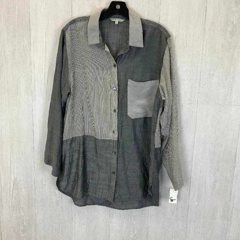 Top Long Sleeve By John Mark In Grey & White, Size: M